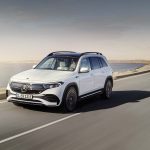Mercedes-EQ, EQB, 2021; Edition 1, Farbe digitalweiß, Interieur: nevagrau; EQB 350 4MATIC (Stromverbrauch kombiniert: 16,2 kWh/100 km; CO2-Emissionen kombiniert: 0 g/km)  // Mercedes-EQ, EQB, 2021; Edition 1, digital white, interior: neva grey; EQB 350 (combined power consumption: 16.2 kWh/100 km, combined CO2 emissions: 0 g/km)