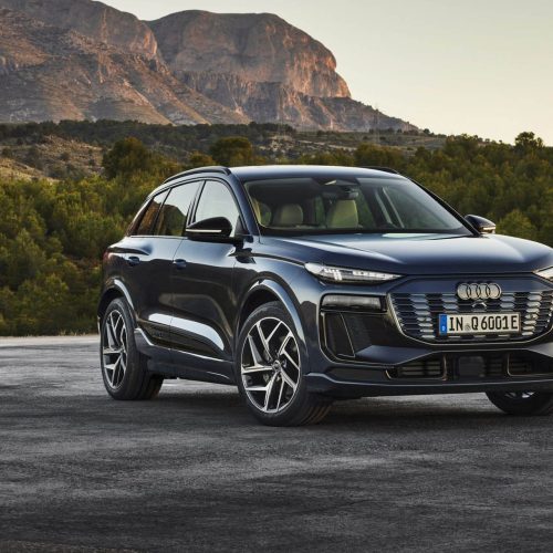 2025-audi-q6-etron-1