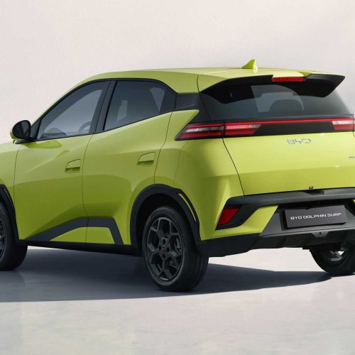 15、Dolphin-SURF_LHD_Green_Left-Rear-Car_download_JPG_5000PX_RGB