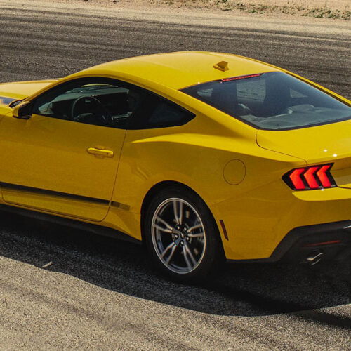 38412 Ford Mustang Galleries 1600x72024_FRD_MST_63291_1 (2)