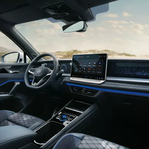 TY0008_Tayron_interior_front_view-1024x614