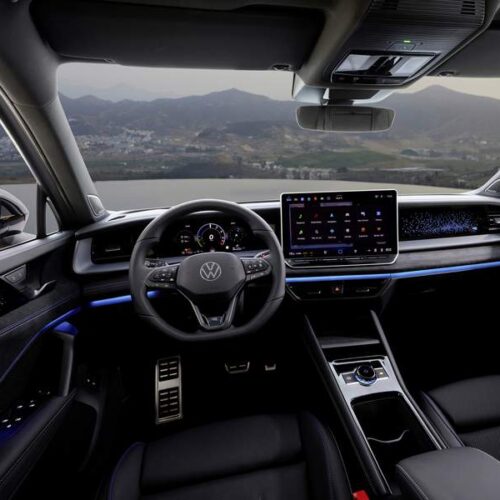 volkswagen-tayron-intern-1